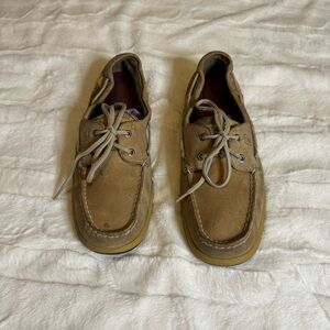Sperry Topsider tan leather boat shoes. Size 8